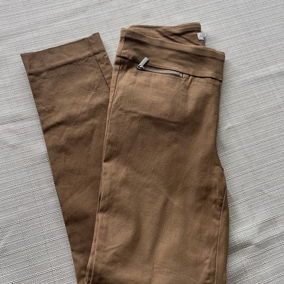 Women's PullOn Elastic Waist Van Heusen Dress Pants - Sz. 4 - Picture 3 of 4